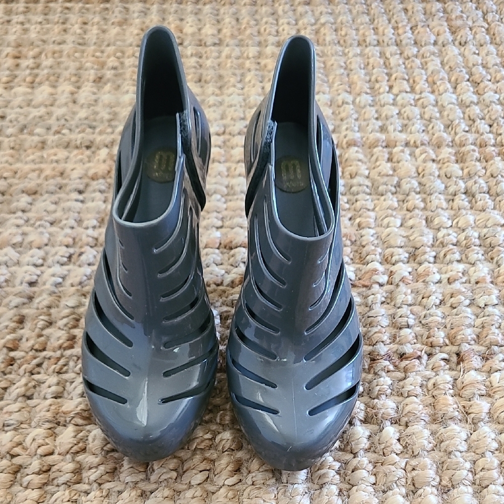 Melissa Gray Heels with Sleek Modern Design